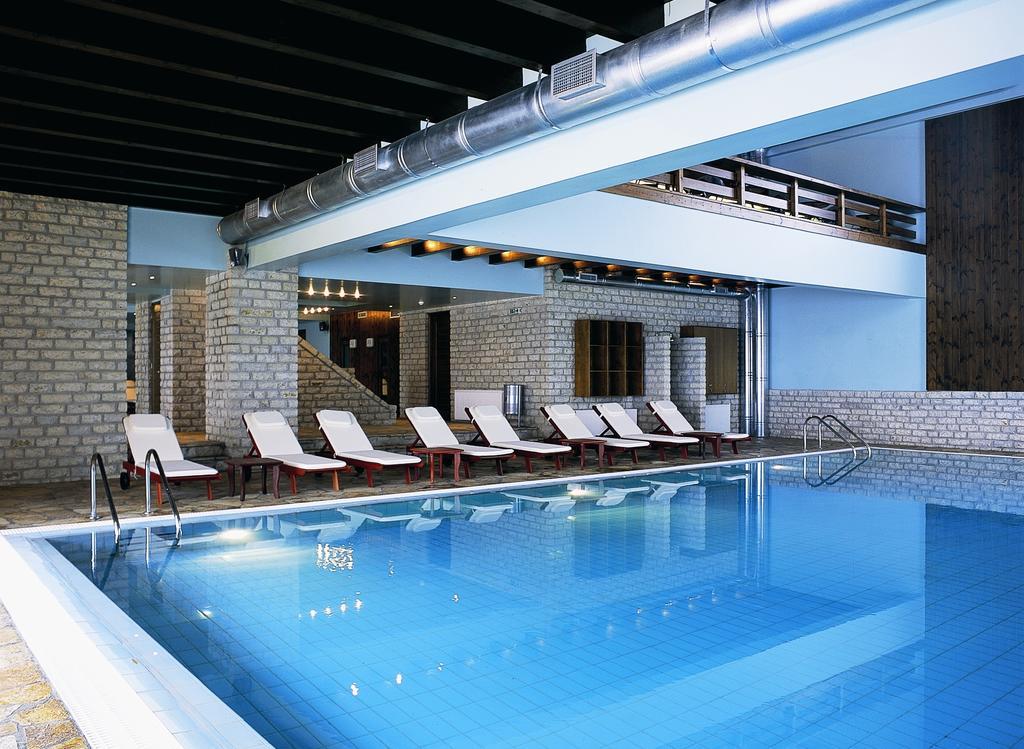 Avaris Hotel Karpenísion Екстериор снимка