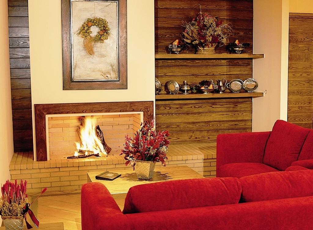 Avaris Hotel Karpenísion Екстериор снимка