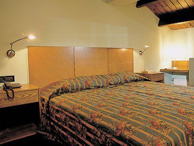Avaris Hotel Karpenísion Екстериор снимка